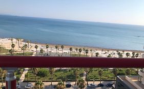 Fully Equipped Flat With Stunning Sea Views